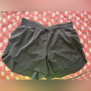 Black size 6 lululemon fast and free shorts
